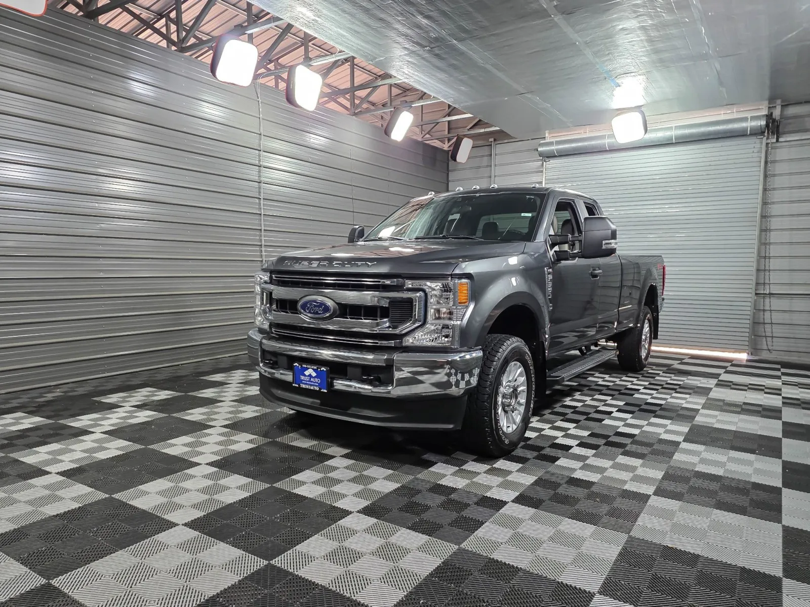 Silver 2020 Ford Super Duty F-350 SRW LARIAT for sale in Sykesville, MD
