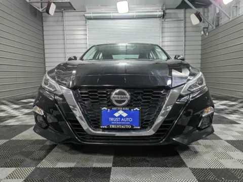 Photos of 2020 Nissan Altima 2.5 SL for sale in Sykesville, MD at Trust Auto