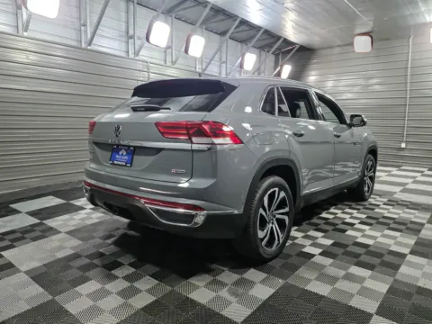 More photos of 2021 Volkswagen Atlas Cross Sport 3.6L V6 SEL Premium at Trust Auto, MD