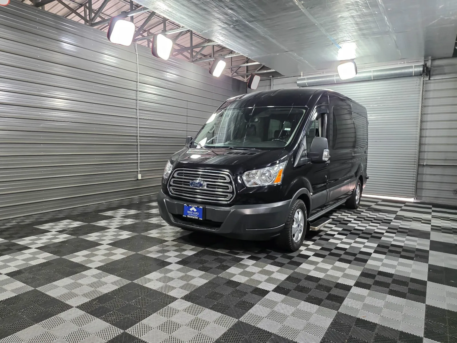 Gray 2018 Ford Transit Passenger Wagon XL for sale in Sykesville, MD