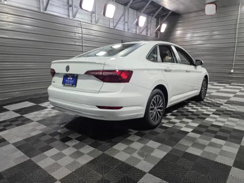 More photos of 2021 Volkswagen Jetta SE 4-Door Sedan at Trust Auto, MD