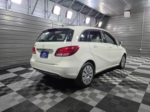 More photos of 2017 Mercedes-Benz B-Class B 250e Electric Hatchbak at Trust Auto, MD