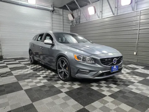 More photos of 2018 Volvo V60 T6 R-Design Platinum AWD Wagon w/Climate Pkg at Trust Auto, MD
