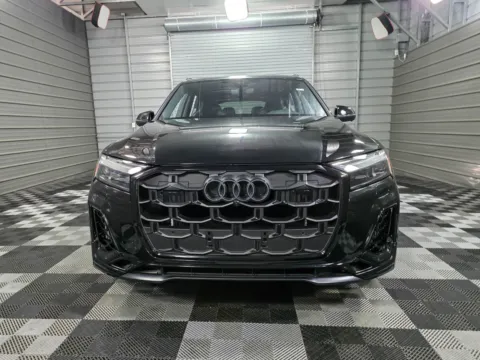 Photos of 2025 Audi SQ7 Premium Plus for sale in Sykesville, MD at Trust Auto