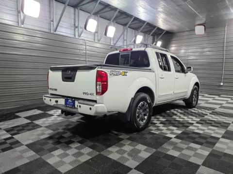 More photos of 2016 Nissan Frontier PRO-4X 4WD Crew Cab Pickup Truck w/Luxury Pkg at Trust Auto, MD