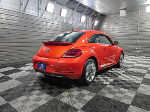 More photos of 2019 Volkswagen Beetle SE Hatchback w/Premium Pkg at Trust Auto, MD