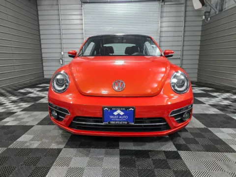 Another view of 2019 Volkswagen Beetle SE Hatchback w/Premium Pkg for sale in Sykesville, MD at Trust Auto