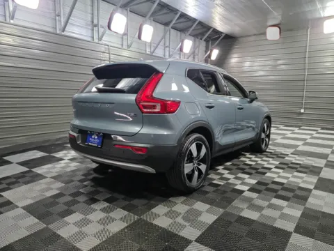 More photos of 2020 Volvo XC40 Momentum AWD SUV at Trust Auto, MD