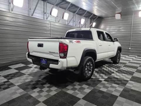 More photos of 2018 Toyota Tacoma TRD Off Road 4WD Double Cab Pickup Truck at Trust Auto, MD