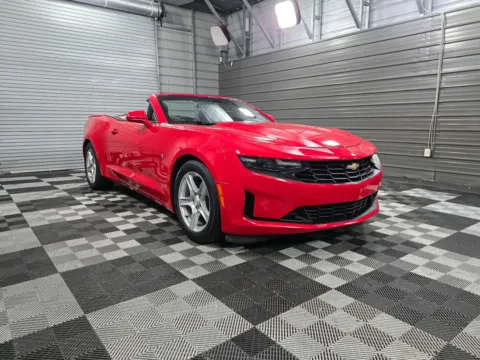 More photos of 2019 Chevrolet Camaro 1LT Soft-Top Convertible w/RS Pkg at Trust Auto, MD