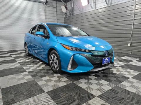 More photos of 2018 Toyota Prius Prime Plus Hybrid-Electric Hatchback at Trust Auto, MD