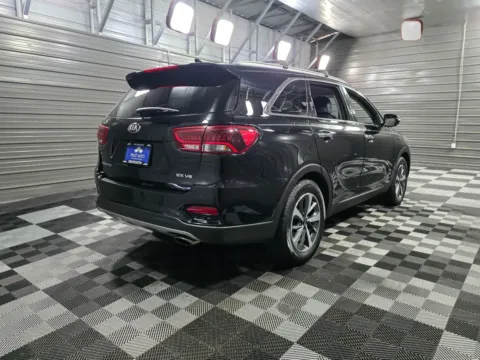 More photos of 2019 Kia Sorento EX V6 AWD 7-Passenger SUV at Trust Auto, MD