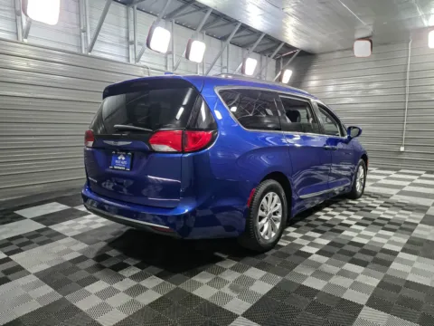 More photos of 2019 Chrysler Pacifica Touring L 7-Passenger Minivan/Van at Trust Auto, MD