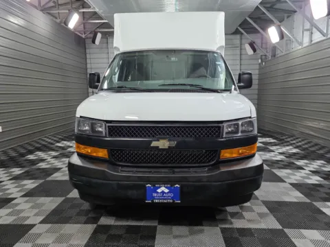 More photos of 2018 Chevrolet Express 3500 Cutaway 139''WB 11FT Box Commercial/Utility/Service/High Cube Unicell Van at Trust Auto, MD