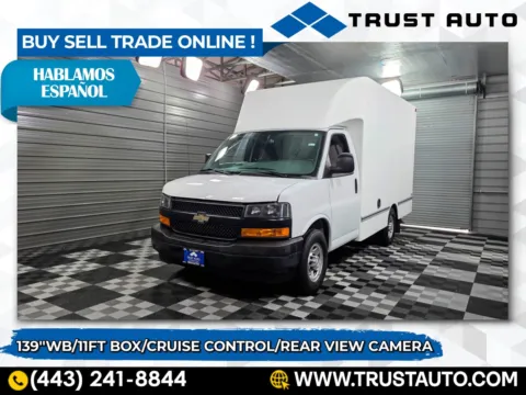 White 2018 Chevrolet Express 3500 Cutaway 139''WB 11FT Box Commercial/Utility/Service/High Cube Unicell Van for sale in Sykesville, MD
