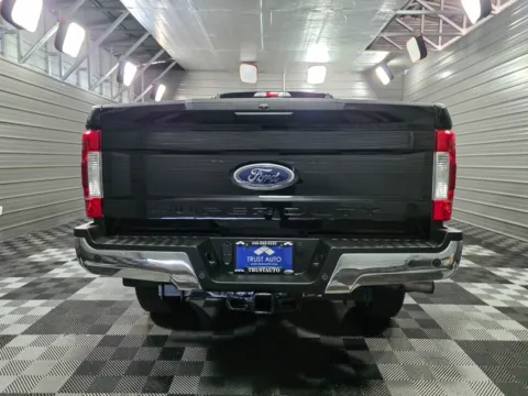 More photos of 2018 Ford Super Duty F-350 SRW Limited at Trust Auto, MD