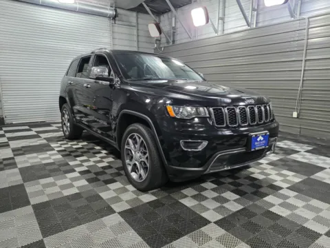 More photos of 2021 Jeep Grand Cherokee Limited 4WD SUV at Trust Auto, MD