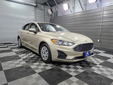 More photos of 2019 Ford Fusion 4-Door Sedan S at Trust Auto, MD