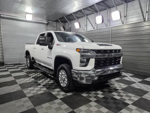 More photos of 2022 Chevrolet Silverado 2500HD LT 4WD Crew Cab 6.6L V8 Pickup Truck w/Convenience Pkg at Trust Auto, MD