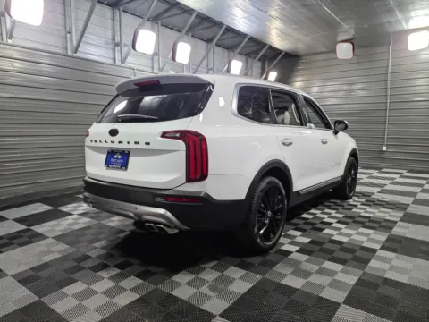 More photos of 2021 Kia Telluride SX 7-Pass Luxury SUV at Trust Auto, MD