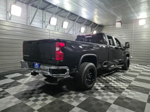 More photos of 2022 Chevrolet Silverado 3500HD LT 4WD Crew Cab 6-Pass Long Bed Duramax Diesel Pickup Truck w/Convenience Pkg at Trust Auto, MD
