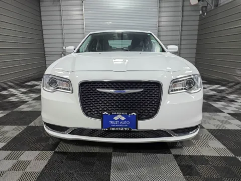 Another view of 2019 Chrysler 300 Touring L Sedan for sale in Sykesville, MD at Trust Auto