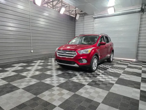 Gray 2018 Ford Escape SE for sale in Sykesville, MD