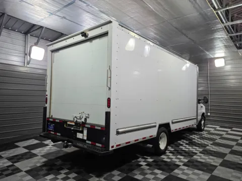 More photos of 2022 Ford E-Series E-350 Cutaway DRW 176''WB Dually 16FT Box Commercial/Utility/Service Truck at Trust Auto, MD