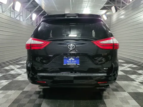 More photos of 2018 Toyota Sienna XLE Premium 8-Passenger Minivan/Van at Trust Auto, MD