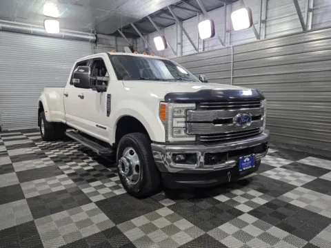 More photos of 2017 Ford Super Duty F-350 DRW Lariat 4WD Crew Cab 8FT Bed Dually 6.7L V8 Power Stroke Diesel Pickup Truck w/Ultimate Pkg at Trust Auto, MD