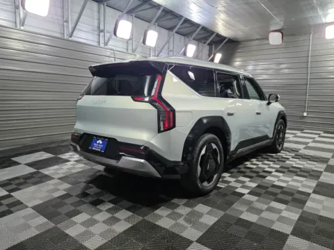 More photos of 2024 Kia EV9 Land at Trust Auto, MD
