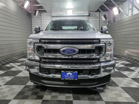 Photos of 2020 Ford Super Duty F-350 SRW LARIAT for sale in Sykesville, MD at Trust Auto