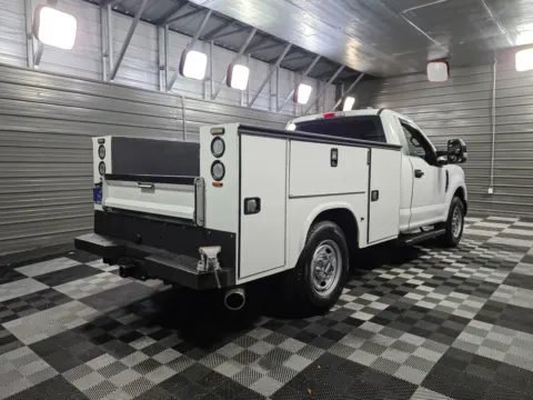 More photos of 2022 Ford Super Duty F-250 SRW XL Crew Cab RWD 8FT Long Bed Pickup Truck at Trust Auto, MD