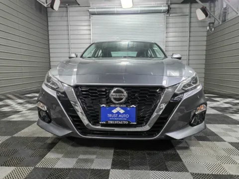 Photos of 2019 Nissan Altima 2.5 SV for sale in Sykesville, MD at Trust Auto