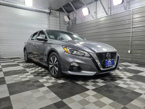 Another view of 2019 Nissan Altima 2.5 SV for sale in Sykesville, MD at Trust Auto