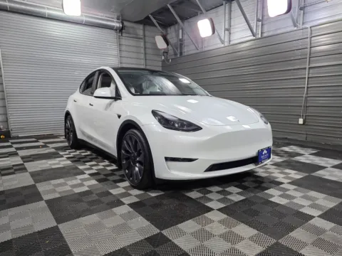 Another view of 2024 Tesla Model Y Performance for sale in Sykesville, MD at Trust Auto