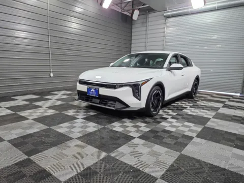 White 2025 Kia K4 EX Sedan for sale in Sykesville, MD