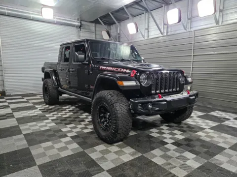 More photos of 2021 Jeep Gladiator Rubicon 4WD Crew Cab Pickup Truck w/8-Speed A/T at Trust Auto, MD
