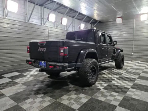 More photos of 2021 Jeep Gladiator Rubicon 4WD Crew Cab Pickup Truck w/8-Speed A/T at Trust Auto, MD