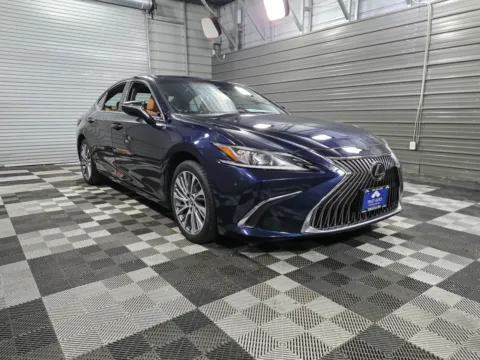 More photos of 2019 Lexus ES 350 Sedan w/Premium Pkg at Trust Auto, MD