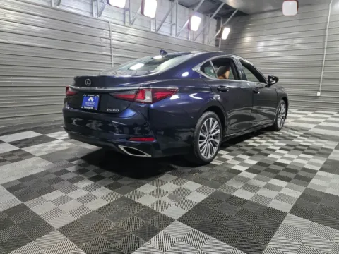 More photos of 2019 Lexus ES 350 Sedan w/Premium Pkg at Trust Auto, MD