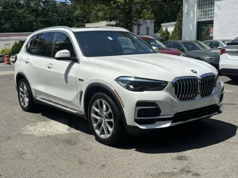 White 2023 BMW X5 Plug-In Hybrid xDrive45e for sale in Great Neck, NY