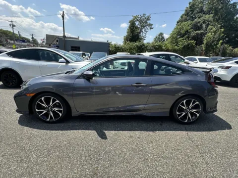 More photos of 2019 Honda Civic Si Coupe Si w/Summer Tires at Prestige Motors, NY