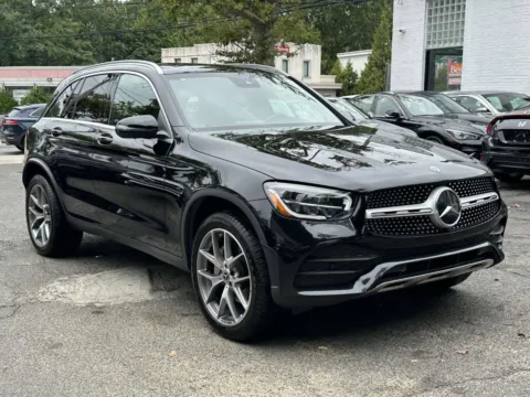 Black 2021 Mercedes-Benz GLC 300 for sale in Great Neck, NY