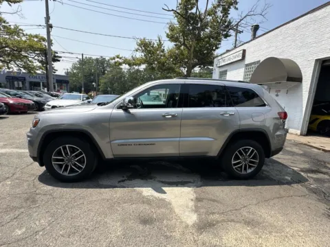 More photos of 2021 Jeep Grand Cherokee Limited at Prestige Motors, NY