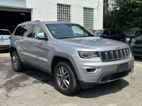 Silver 2021 Jeep Grand Cherokee Limited for sale in Great Neck, NY