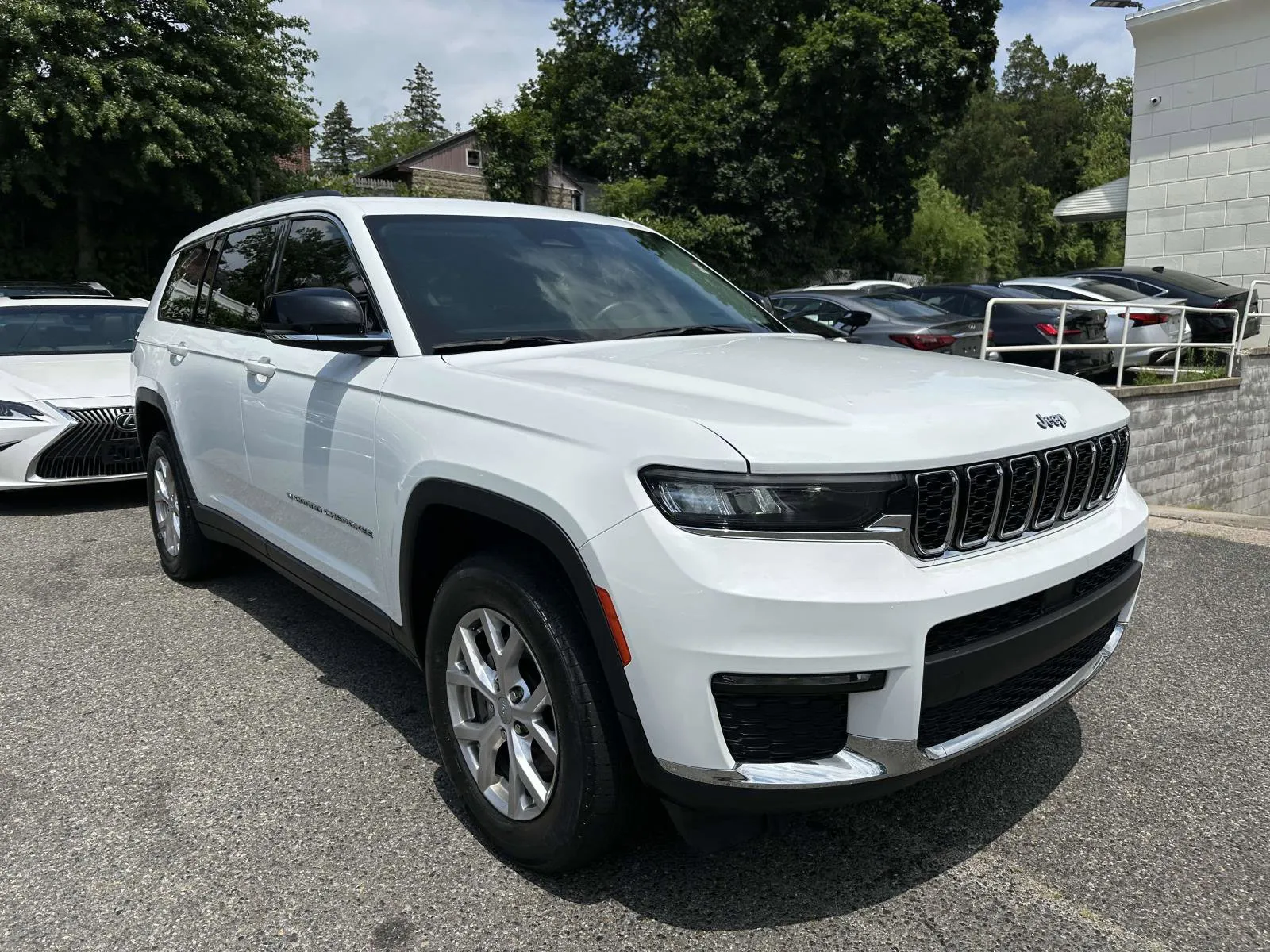 White 2021 Jeep Grand Cherokee L Limited for sale in Great Neck, NY