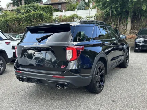 Another view of 2022 Ford Explorer ST for sale in Great Neck, NY at Prestige Motors