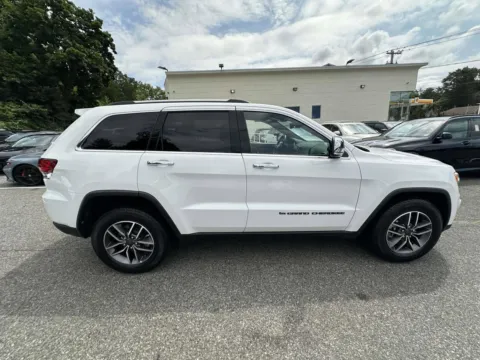 Photos of 2022 Jeep Grand Cherokee WK Limited for sale in Great Neck, NY at Prestige Motors