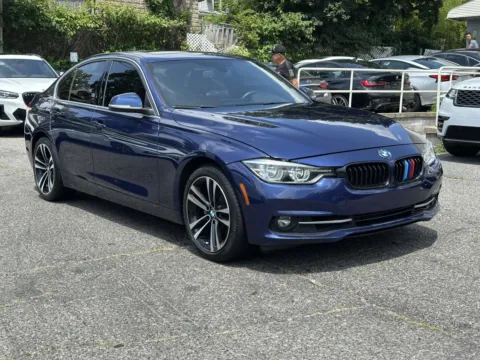 Blue 2018 BMW 3 Series 330i xDrive for sale in Great Neck, NY